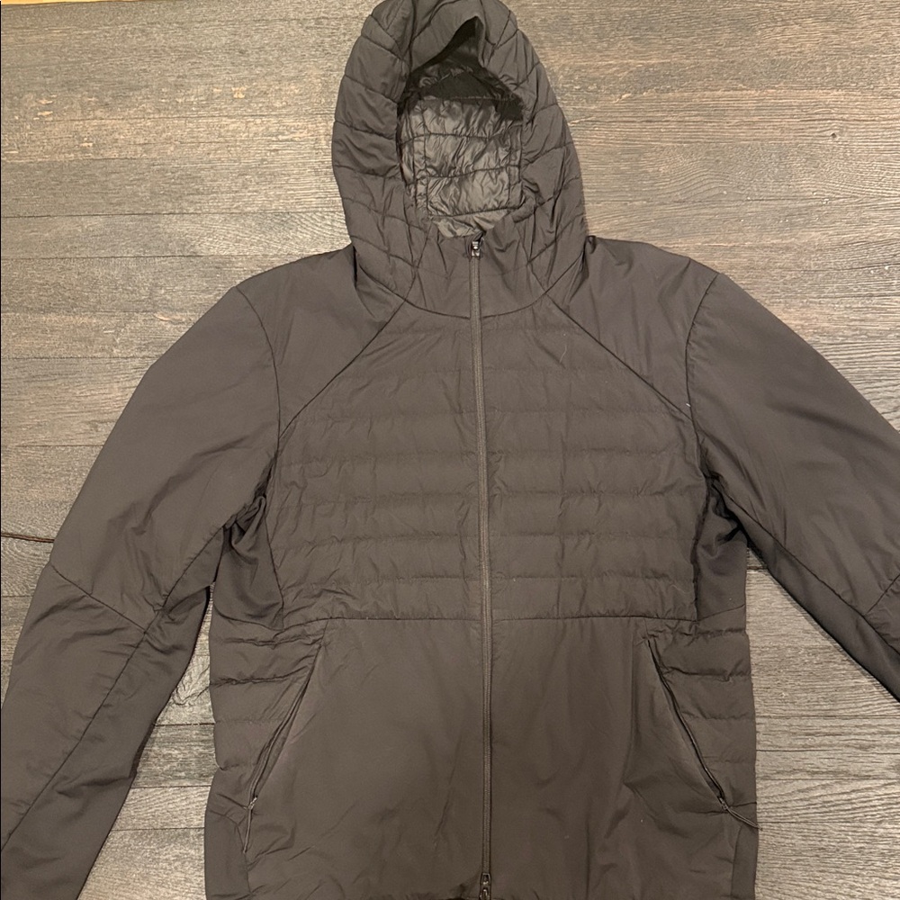 lululemon athletica Men's Black Puffer Jacket